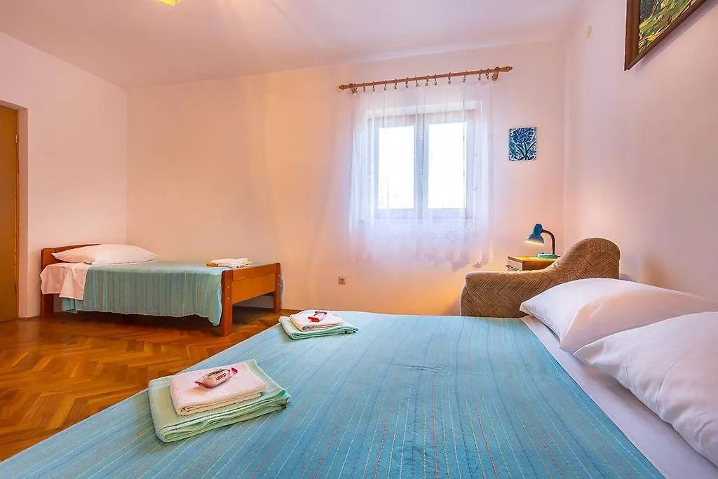 Holiday Home Cador Vinkuran 0*,  Croatia