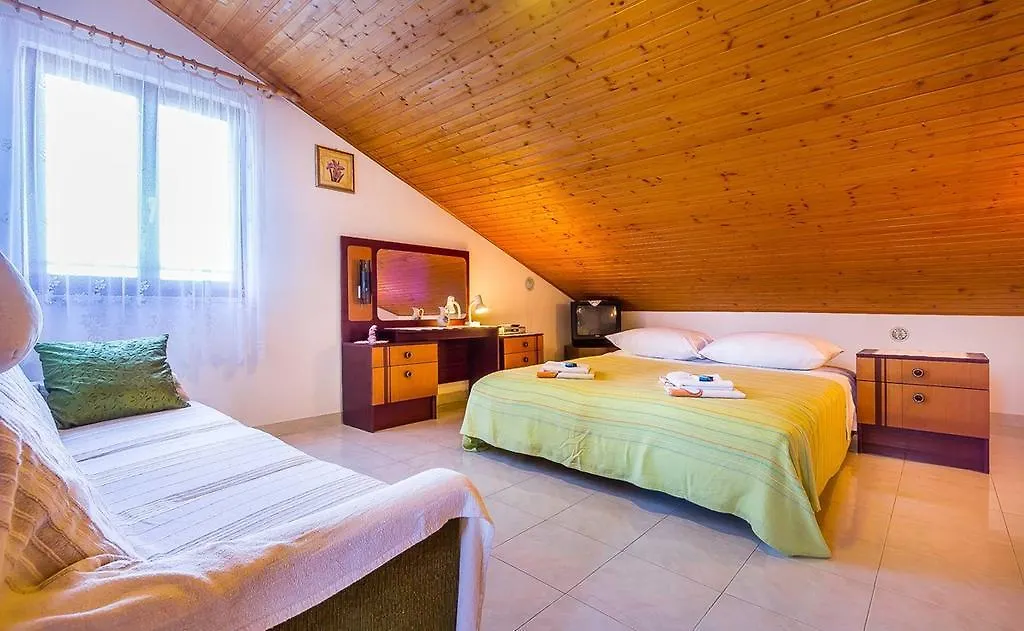 Holiday Home Cador Vinkuran 0*,